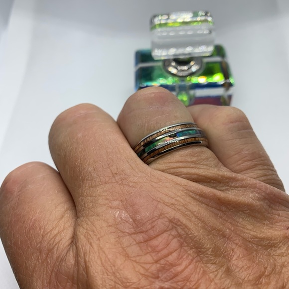 Men Rings Stainless Steel Wood Grain Fashion Women - Picture 6 of 7